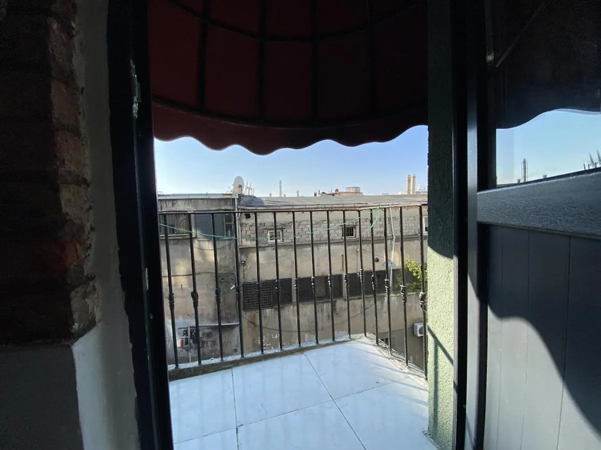 Central And Comfy Flat With Balcony In Beyoglu Apartment Istanbul 0*,  Turkey