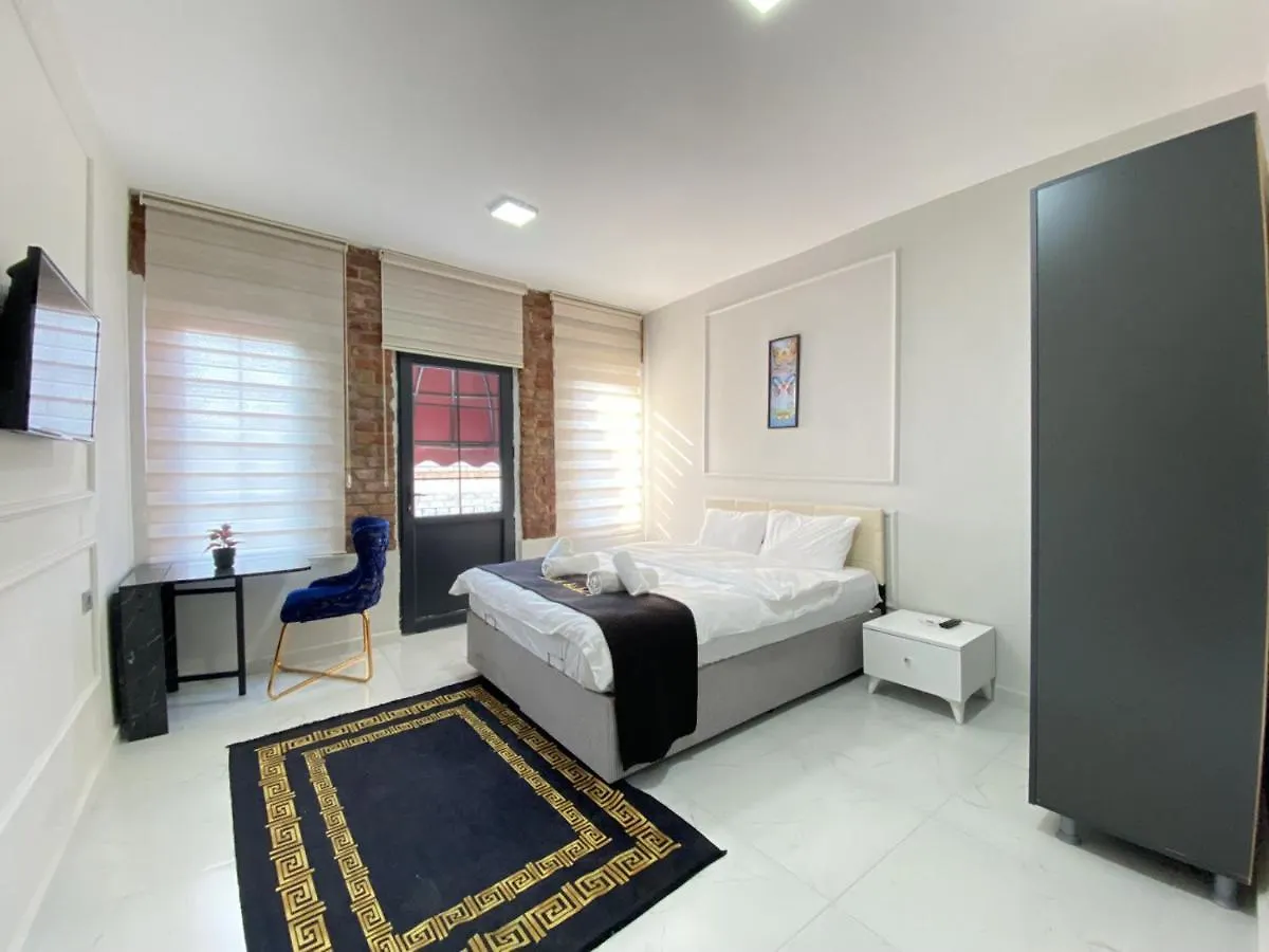 Central And Comfy Flat With Balcony In Beyoglu Apartment Istanbul